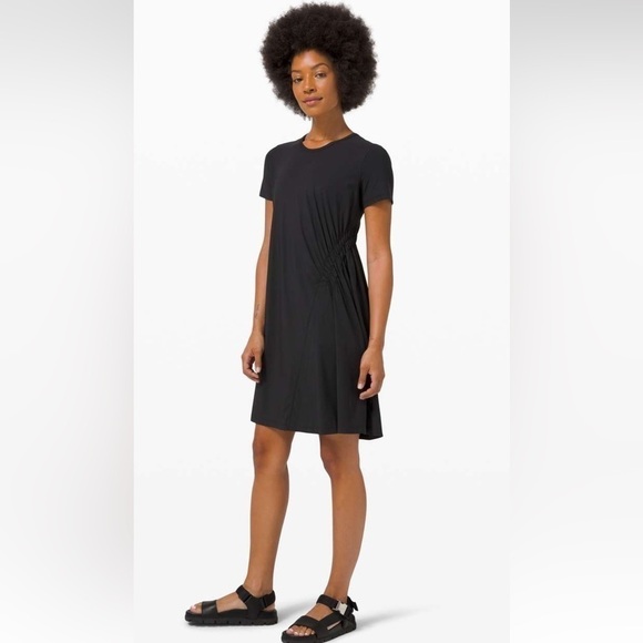 Lululemon Seek Sun Dress
Black size 8